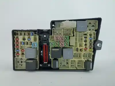 Pezzo di ricambio per auto di seconda mano scatola relè/fusibili per ford focus iii 1.6 tdci riferimenti oem iam av6t14a067ad