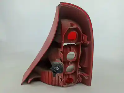 Second-hand car spare part left tailgate light for renault clio ii (bb_, cb_) 1.5 dci (b/cb07) oem iam references 8200071413  