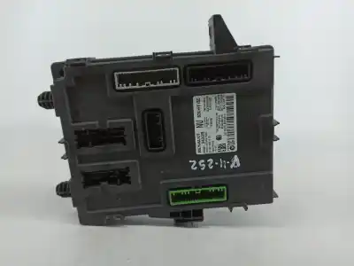 Peça sobressalente para automóvel em segunda mão caixa de fusíveis e relés por renault kadjar (ha_, hl_) 1.5 dci 110 (hla3) referências oem iam 284b13432r