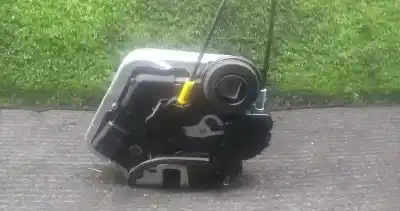 Peça sobressalente para automóvel em segunda mão fechadura da porta traseira esquerda por toyota corolla sedán (_e12_) 1.6 vvt-i (zze121_) referências oem iam 