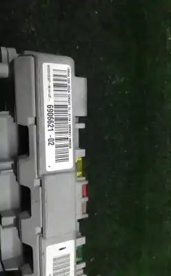 Second-hand car spare part fuse box unit for bmw 3 touring (e91) 320 d oem iam references 6906621  