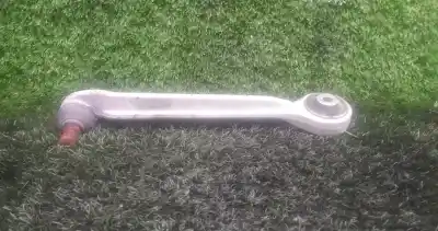 Pezzo di ricambio per auto di seconda mano BRACCIO SOSPENSIONE INFERIORE ANTERIORE DESTRO per AUDI A4 B5 AVANT (8D5)  Riferimenti OEM IAM    Pezzo di ricambio per auto di seconda mano BRACCIO SOSPENSIONE INFERIORE ANTERIORE DESTRO per AUDI A4 B5 AVANT (8D5)  Riferimenti OEM IAM