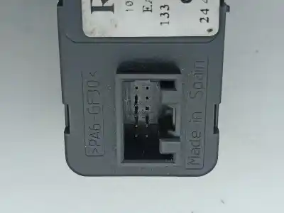Second-hand car spare part left front power window switch for opel corsa c (x01) 1.0 (f08. f68) oem iam references 13363202  