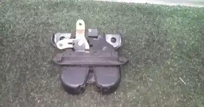 Автозапчастина б/у замок багажника / ворот для audi a4 (8d2, b5) gasolina 1999 4p посилання на oem iam 8d9827505d  