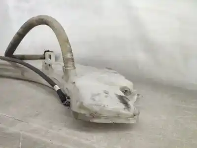 Second-hand car spare part windscreen washer bottle for bmw 3 (e90) 320 d oem iam references 7124231  