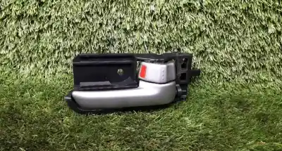 Second-hand car spare part interior right front handle for suzuki swift iii (mz, ez) 1.3 ddis (rs 413d) oem iam references  Second-hand car spare part interior right front handle for suzuki swift iii (mz, ez) 1.3 ddis (rs 413d) oem iam references