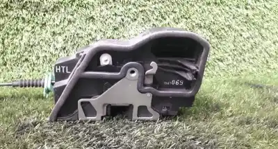 Second-hand car spare part rear left door lock for bmw x3 (e83) 2.0 d oem iam references   