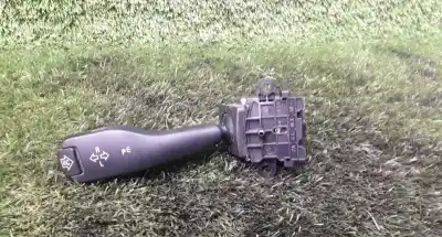 Peça sobressalente para automóvel em segunda mão comutador de piscas  por bmw x3 (e83) 2.0 d referências oem iam 8363668m