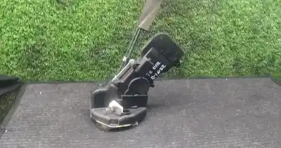 Peça sobressalente para automóvel em segunda mão fechadura da porta traseira direita por mazda 6 hatchback (gg) 2.0 (gges) referências oem iam 