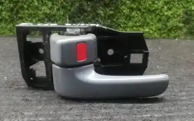 Second-hand car spare part interior left front handle for toyota rav4 (a2) 2.0 d-4d 4wd oem iam references 