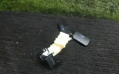 Peça sobressalente para automóvel em segunda mão comutador de ignição por ford kuga i 2.0 tdci 4x4 referências oem iam d7520013-0y