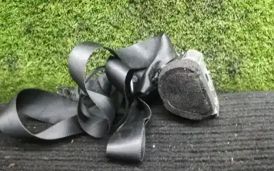 Peça sobressalente para automóvel em segunda mão cinto de segurança traseiro direito por ford kuga i 2.0 tdci 4x4 referências oem iam 