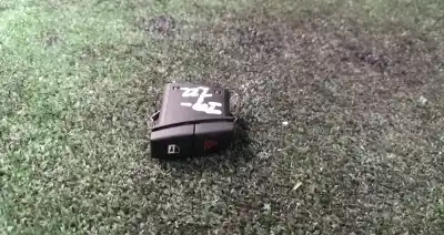 Second-hand car spare part hazard warning lights for bmw 5 touring (e61) 525 d oem iam references 