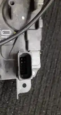 Second-hand car spare part left front door lock for opel astra h gtc (a04) 1.3 cdti (l08) oem iam references 13210748  