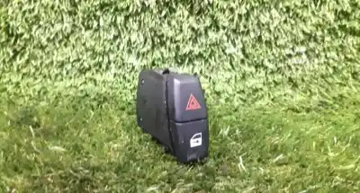 Peça sobressalente para automóvel em segunda mão interruptor 4 piscas - emergência por bmw 5 touring (e61) 520 d referências oem iam 6131691950604