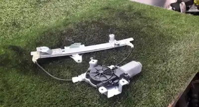 Peça sobressalente para automóvel em segunda mão elevador de vidros traseiro esquerdo por nissan qashqai / qashqai +2 i (j10, nj10, jj10e) 1.5 dci referências oem iam 402191a