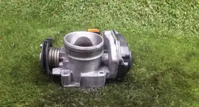 Pezzo di ricambio per auto di seconda mano scatola della farfalla per audi a4 b5 (8d2) 1.8 t riferimenti oem iam 058133063  