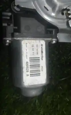 Second-hand car spare part rear left window regulator for nissan note (e11, ne11) 1.4 oem iam references 400928  