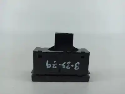 Second-hand car spare part hazard warning lights for audi a6 c6 avant (4f5) 3.0 tdi quattro oem iam references 4f0941509  