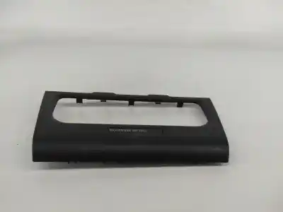 Pezzo di ricambio per auto di seconda mano CONSOLE CENTRALE per VOLKSWAGEN GOLF VI (5K1)  Riferimenti OEM IAM 5K0858069P  
