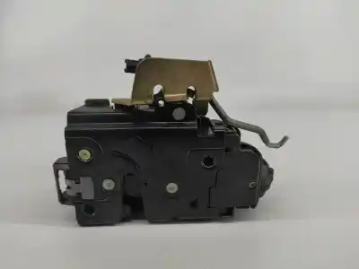 Автозапчастина б/у ЗАМОК ДВЕРЕЙ ЗАДНЬОГО ЛІВОГО для AUDI A6 AVANT (4B5)  Посилання на OEM IAM 7PINOS  