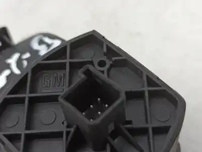 Pièce détachée automobile d'occasion commande de lève vitre avant droit pour opel corsa d (s07) 1.4 (l08 l68) références oem iam 13206806rt  