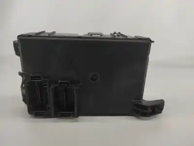Pezzo di ricambio per auto di seconda mano scatola relè/fusibili per opel corsa d (s07) 1.2 (l08 l68) riferimenti oem iam 13301562  