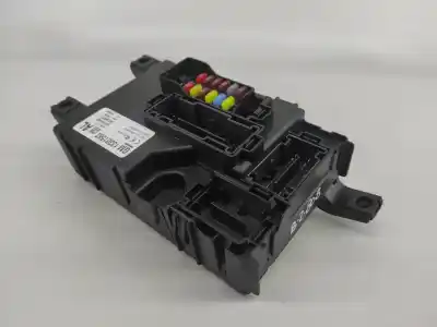 Pezzo di ricambio per auto di seconda mano scatola relè/fusibili per opel corsa d (s07) 1.2 (l08 l68) riferimenti oem iam 13301562  
