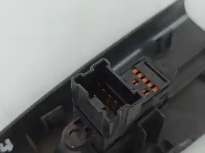 Peça sobressalente para automóvel em segunda mão botão / interruptor elevador vidro dianteiro direito por nissan note (e11, ne11) 1.5 dci referências oem iam 25411ea003va  