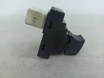 Second-hand car spare part right front power window switch for kia ceed (ed) 2.0 emotion oem iam references 935751h100  