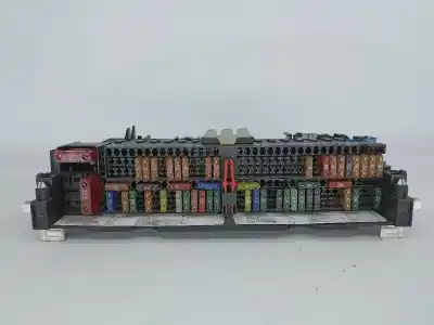 Peça sobressalente para automóvel em segunda mão caixa de fusíveis e relés por bmw 3 touring (e46) 330 d referências oem iam 18500000000