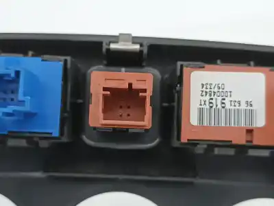 Pezzo di ricambio per auto di seconda mano console centrale per citroen c3 picasso (sh_) 1.6 hdi riferimenti oem iam 96825462  