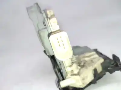 Автозапчастина б/у замок дверей заднього лівого для volkswagen passat variant (3c5) 2.0 tdi 16v посилання на oem iam 3c4839015a  