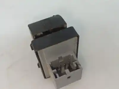 Second-hand car spare part rear right power window switch for audi a4 b7 avant (8ed) 2.0 tdi oem iam references 8e0959855   Second-hand car spare part rear right power window switch for audi a4 b7 avant (8ed) 2.0 tdi oem iam references 8e0959855