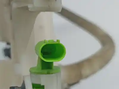 Second-hand car spare part windscreen washer bottle for bmw 3 (e90) 320 d oem iam references 712423110  