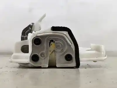 Second-hand car spare part left front door lock for mazda 2 dl, dj 1.5 skyactiv-g m hybrid oem iam references 8k13b0167