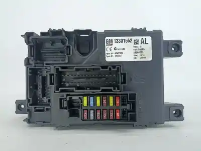 Pezzo di ricambio per auto di seconda mano scatola relè/fusibili per opel corsa d (s07) 1.3 cdti (l08 l68) riferimenti oem iam 13301562  