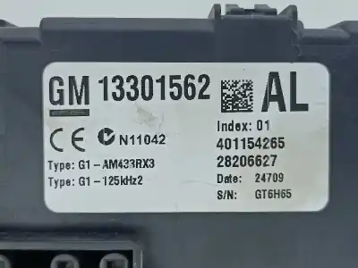 Pezzo di ricambio per auto di seconda mano scatola relè/fusibili per opel corsa d (s07) 1.3 cdti (l08 l68) riferimenti oem iam 13301562  