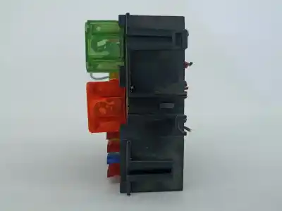 Second-hand car spare part fuse box unit for opel omega b (v94) 2.5 td (f69 m69 p69) oem iam references 90505470  