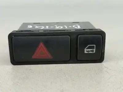 Second-hand car spare part hazard warning lights for bmw 3 (e46) 320 d oem iam references 61318368920