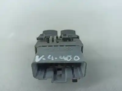 Автозапчастина б/у передні вікний вмикач для renault twingo ii (cn0_) 1.5 dci (cn0e) посилання на oem iam   