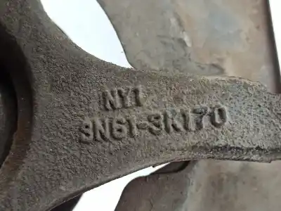 Second-hand car spare part front right knuckle for mazda 3 (bk) 1.3 (bk14) oem iam references   