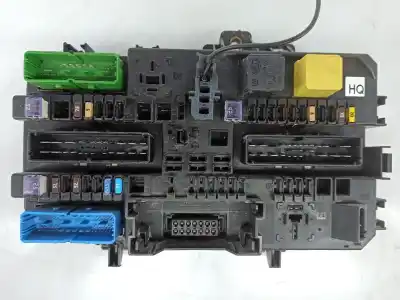 Pièce détachée automobile d'occasion BOÎTES À FUSIBLES pour OPEL ZAFIRA / ZAFIRA FAMILY B (A05)  Références OEM IAM 13220831  
