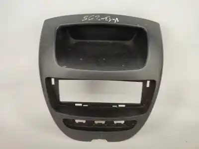 Peça sobressalente para automóvel em segunda mão consola central por peugeot 107 1.0 cat (384f) referências oem iam 160900008001