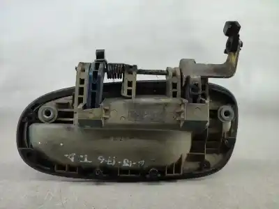 Автозапчастина б/у завнішня ручка задня права для hyundai matrix (fc) 1.5 crdi посилання на oem iam 8366017000  