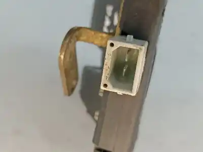 Автозапчастина б/у замок багажника / ворот для audi a3 (8l1) 1.9 tdi посилання на oem iam 8l0827505  