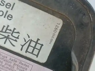 Автозапчасти б/у наружная крышка топлива за audi a3 (8l1) 1.9 tdi ссылки oem iam 8e0809905  