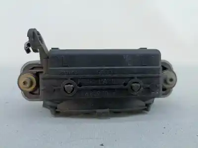 Автозапчасти б/у задняя левая наружная ручка за audi a4 b5 avant (8d5) 1.9 tdi ссылки oem iam 8a0839205f   Автозапчасти б/у задняя левая наружная ручка за audi a4 b5 avant (8d5) 1.9 tdi ссылки oem iam 8a0839205f