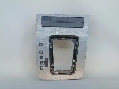 Peça sobressalente para automóvel em segunda mão CONSOLA CENTRAL por SKODA OCTAVIA COMBI (5E5)  Referências OEM IAM   