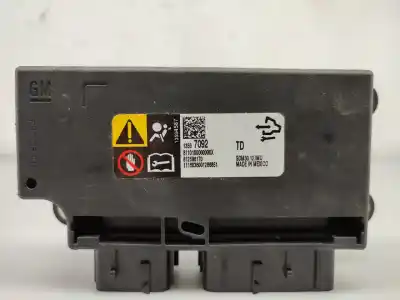 Автозапчастина б/у блок управління подушками безпеки для opel corsa e (x15) 1.4 turbo (08, 68) посилання на oem iam 13597092